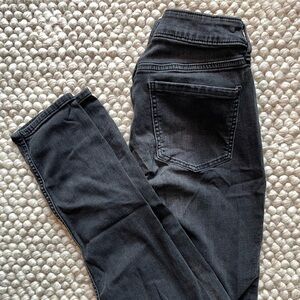 Old Navy • Rockstar • Super Skinny